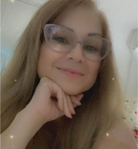 Meet your Posher, Yanit